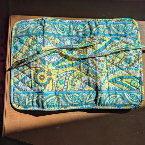 Vera Bradley Paisley Jewelry and cosmetics organizer - Picture 8 of 12